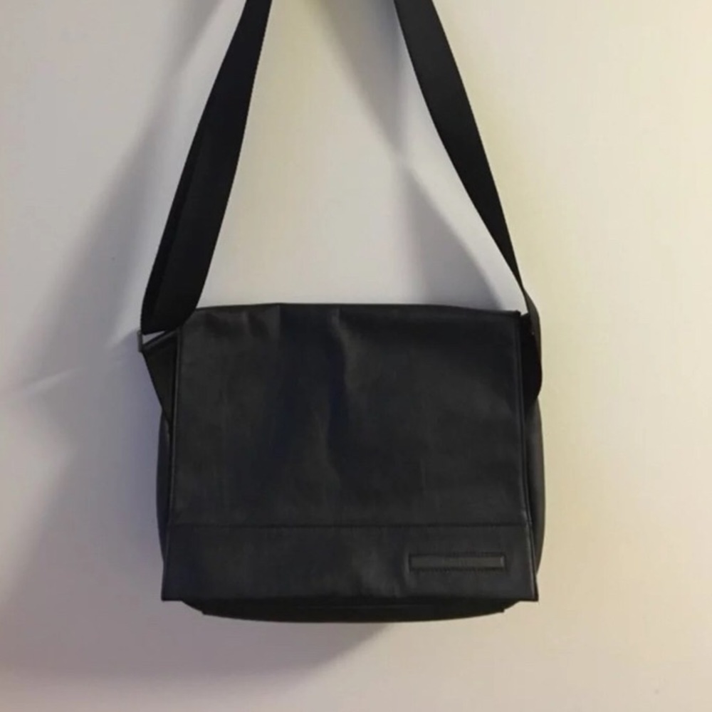 Calvin Klein Messenger